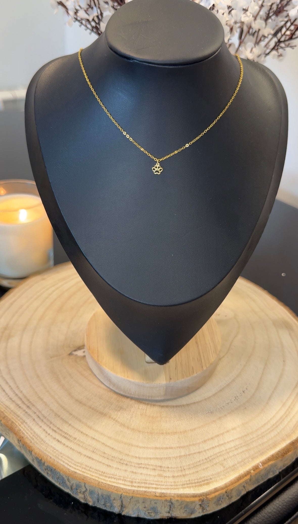 Collar Huellitas