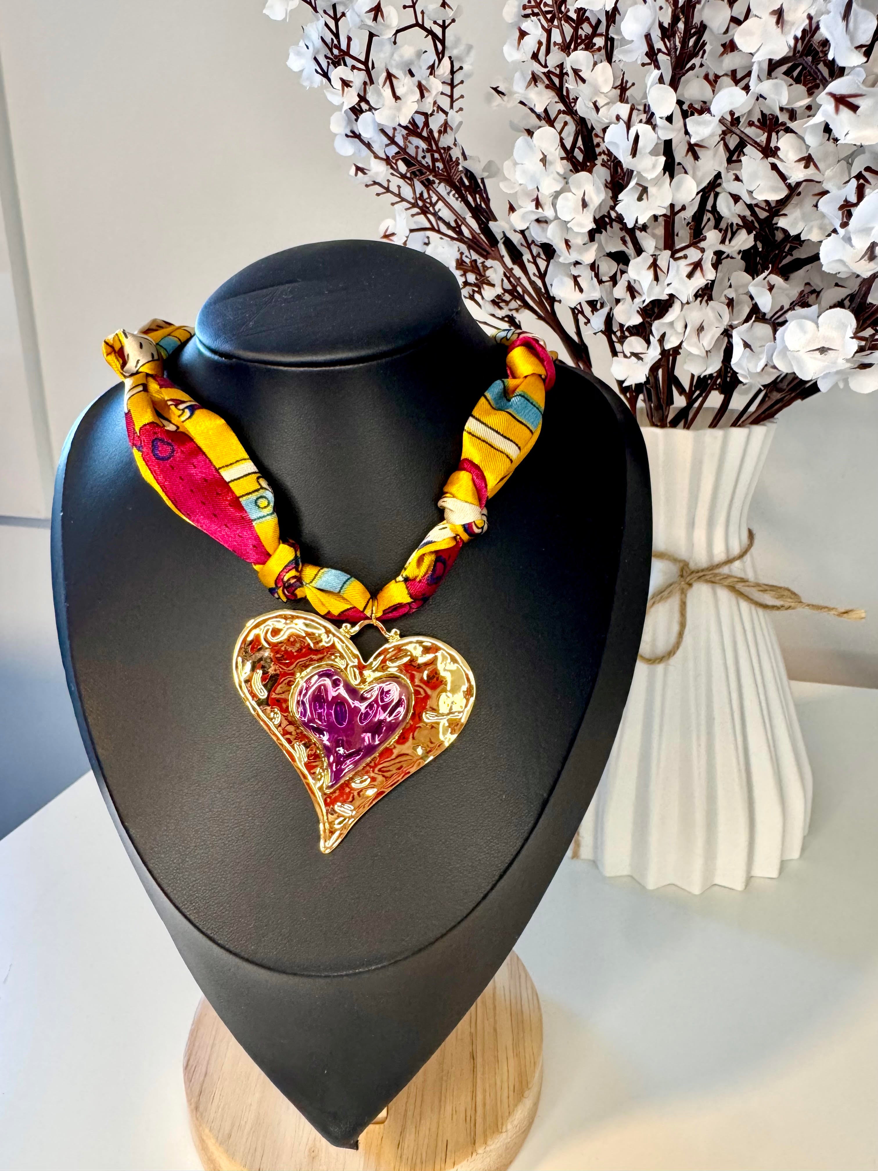 Collar Corazón Aurora